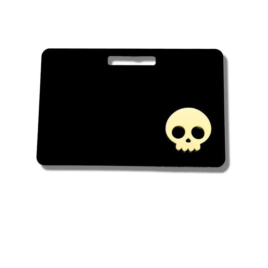 Marker Parker with yellow skull.
